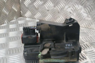 Serrure avant droit OPEL ASTRA G