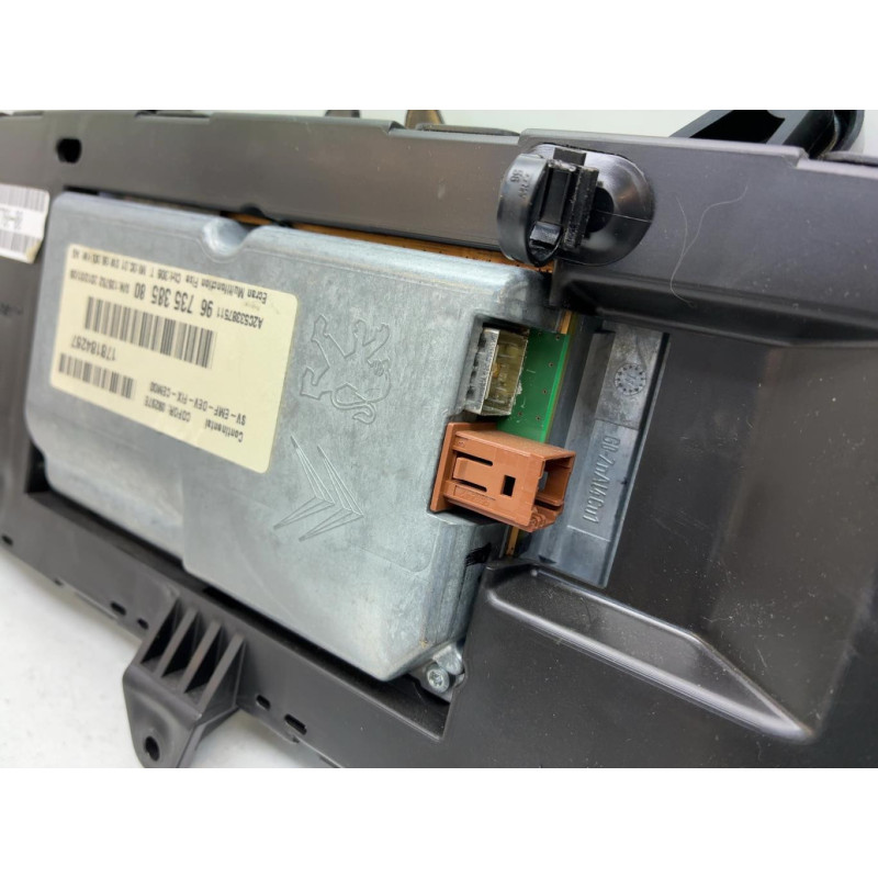 Ecran GPS CITROEN C4 PICASSO 1 Photo n°4