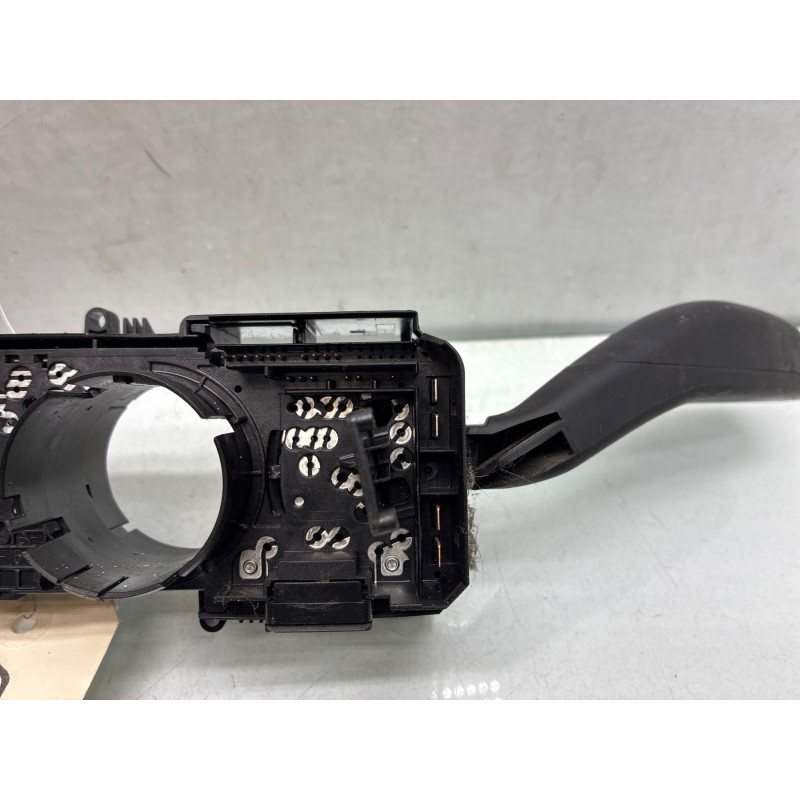 Support commodo (commutateur) VOLKSWAGEN POLO 4 Photo n°5