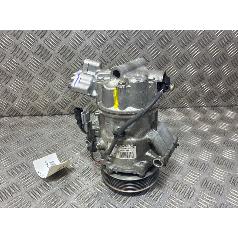 Compresseur clim RENAULT CLIO 4 Photo n°4