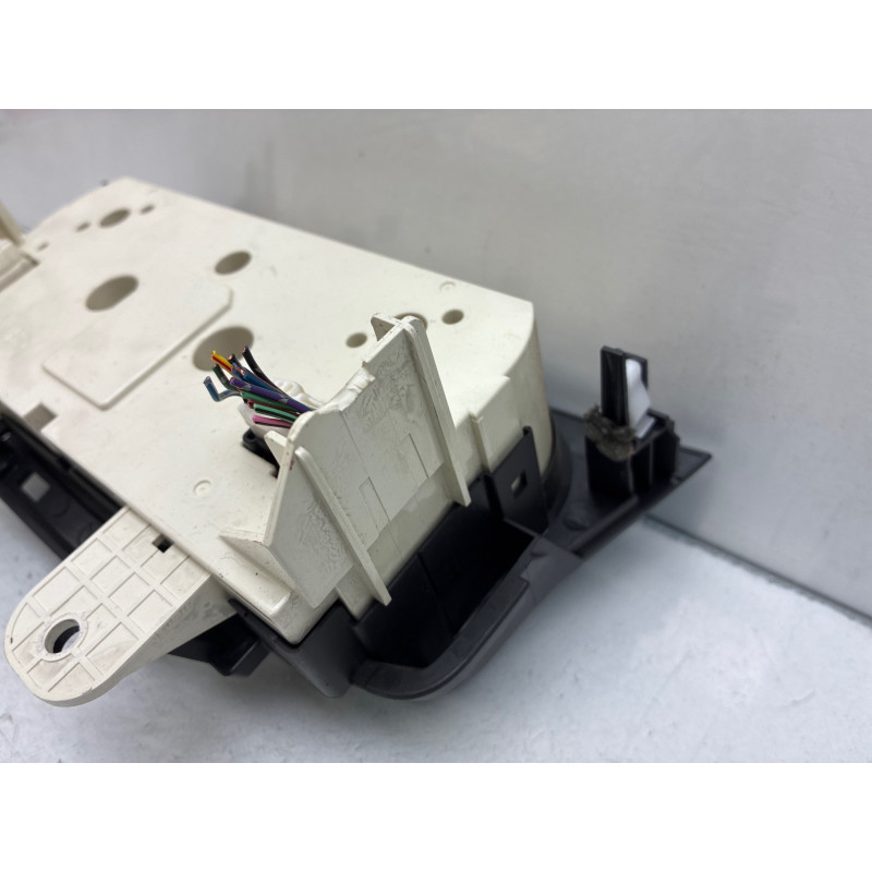 Commande chauffage MAZDA 5 2 Photo n°3