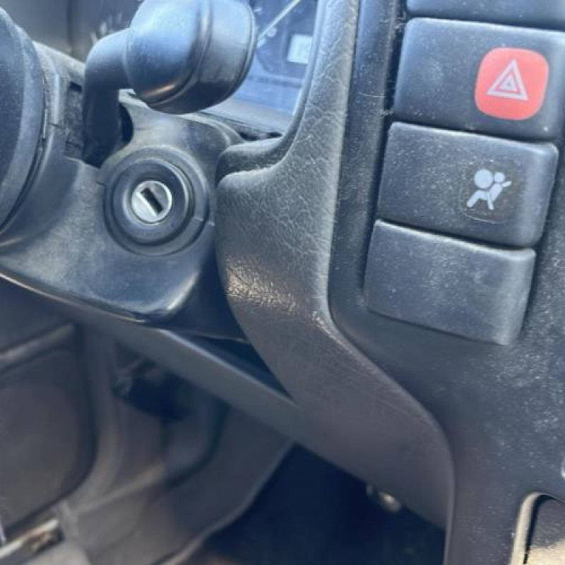 Feu arriere principal droit (feux) VOLKSWAGEN CADDY 2 Photo n°9