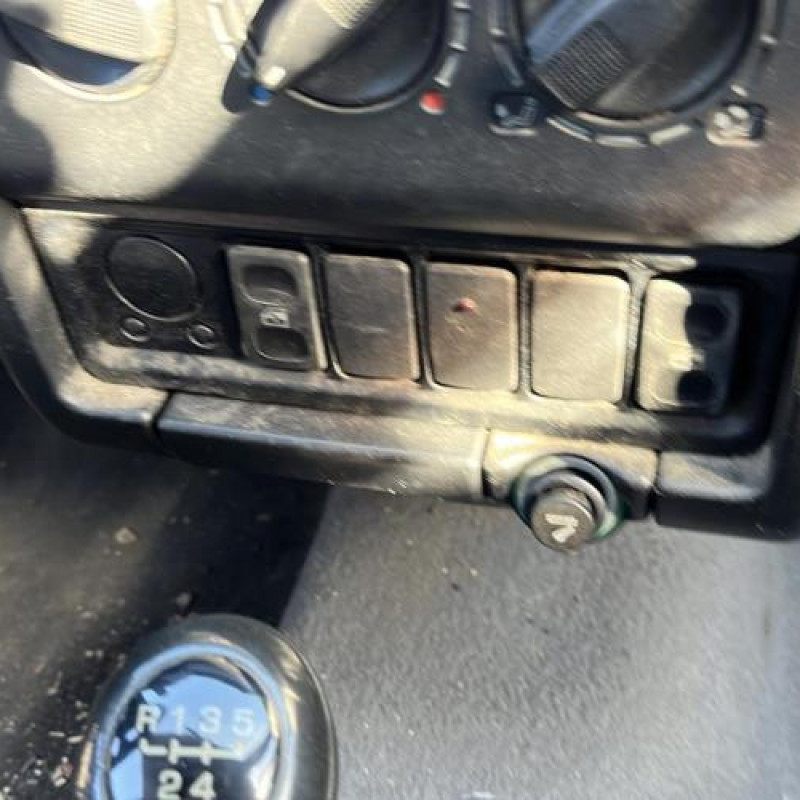 Feu arriere principal droit (feux) VOLKSWAGEN CADDY 2 Photo n°12