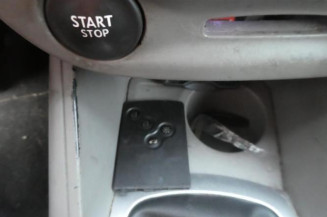Pretensionneur de ceinture avant gauche RENAULT MEGANE 3