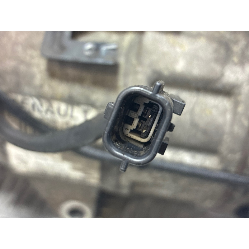Compresseur clim RENAULT LAGUNA 3 Photo n°4