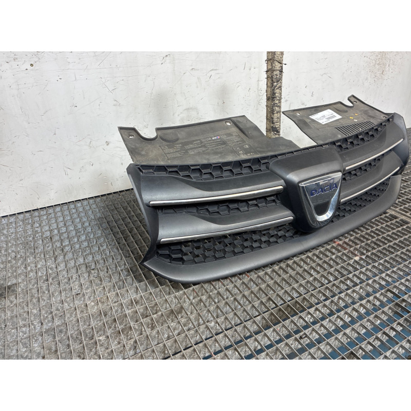 Calandre DACIA SANDERO 2 Photo n°4