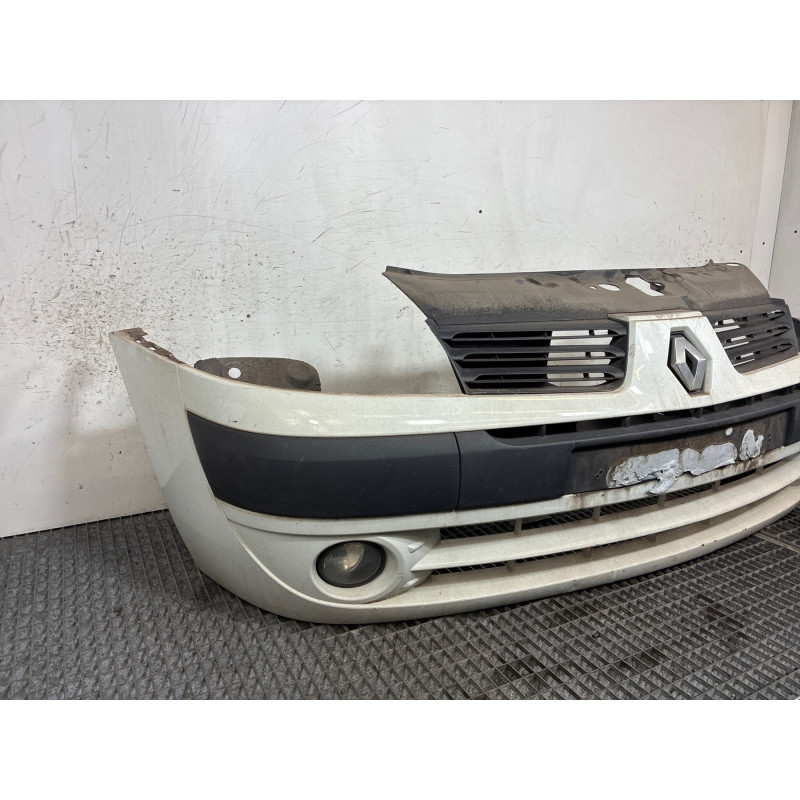 Pare choc avant RENAULT CLIO 2 Photo n°4