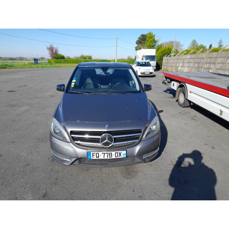 Optique avant principal droit (feux)(phare) MERCEDES CLASSE B 246 Photo n°18