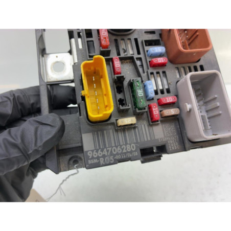 Boitier servitude moteur (BSM) PEUGEOT 308 1