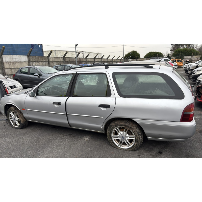 Malle/Hayon arriere FORD MONDEO 1 Photo n°10