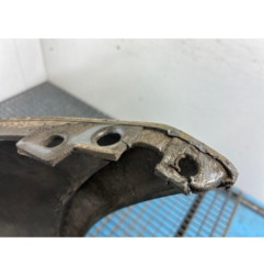 Pare choc arriere VOLKSWAGEN NEW BEETLE 1