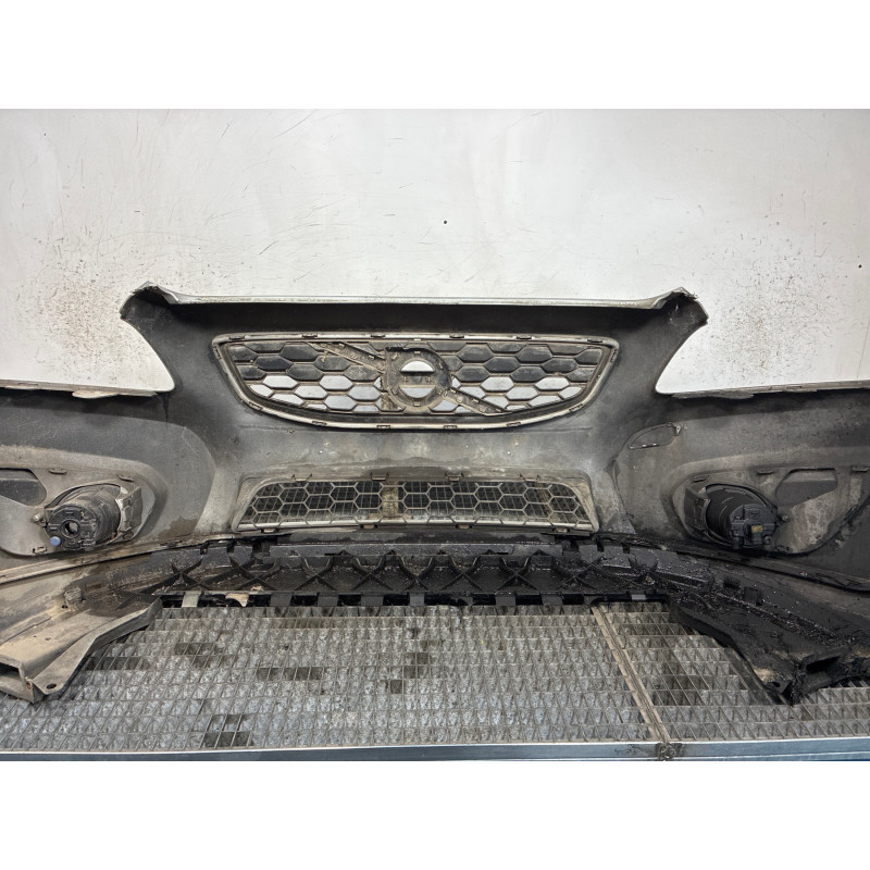 Pare choc avant VOLVO C 30 Photo n°4