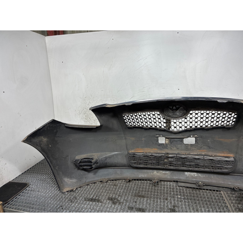 Pare choc avant TOYOTA YARIS 2 Photo n°4