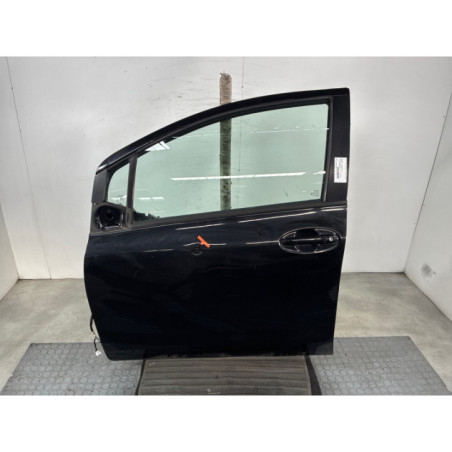 Porte avant gauche TOYOTA YARIS 2 Photo n°1