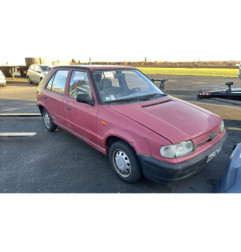 Optique avant principal gauche (feux)(phare) SKODA FELICIA