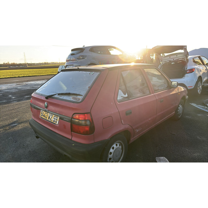 Optique avant principal gauche (feux)(phare) SKODA FELICIA Photo n°12