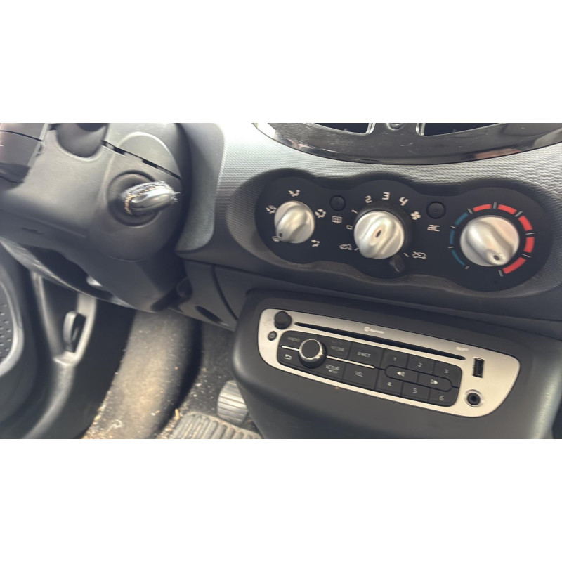 Feu arriere secondaire droit (feux) RENAULT TWINGO 2 Photo n°13