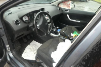 Pretensionneur de ceinture avant droit PEUGEOT 308 1