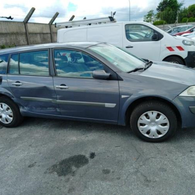 Pretensionneur de ceinture arriere gauche RENAULT MEGANE 2 Photo n°4