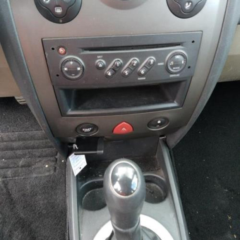 Pretensionneur de ceinture arriere gauche RENAULT MEGANE 2 Photo n°10