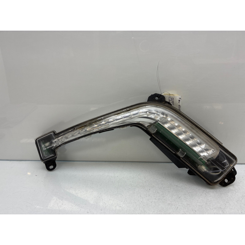 Feu diurne avant droit PEUGEOT 308 1 SW Photo n°3