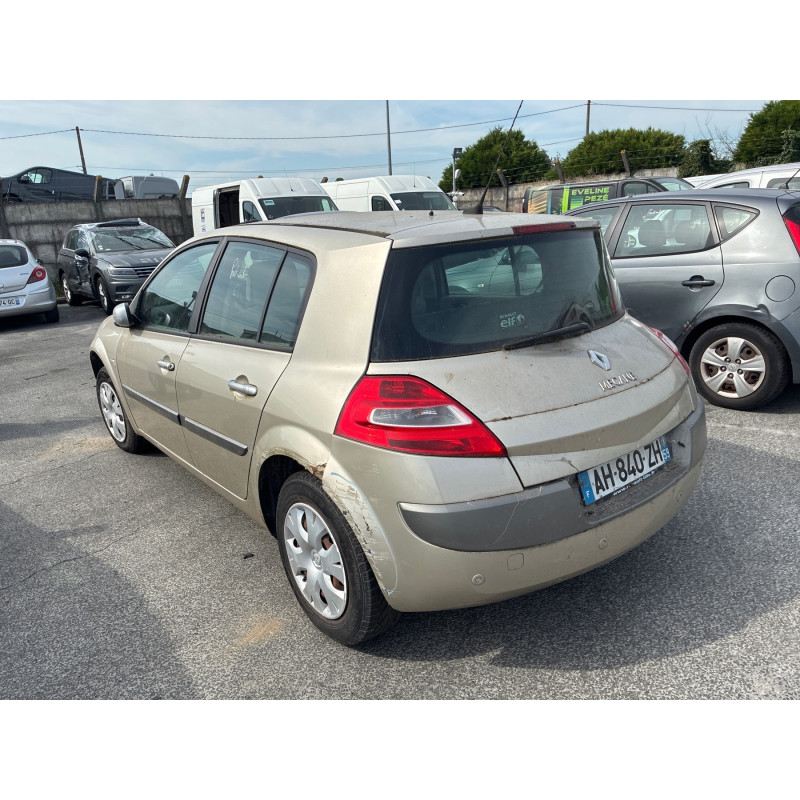 Pare choc avant RENAULT MEGANE 2 Photo n°12