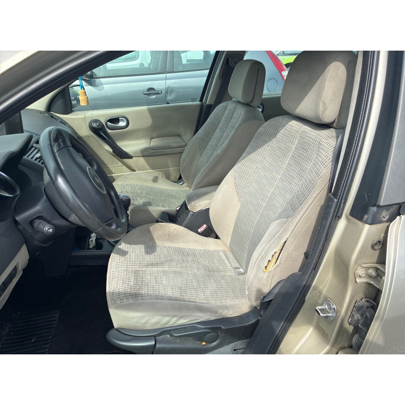 Pare choc avant RENAULT MEGANE 2 Photo n°14