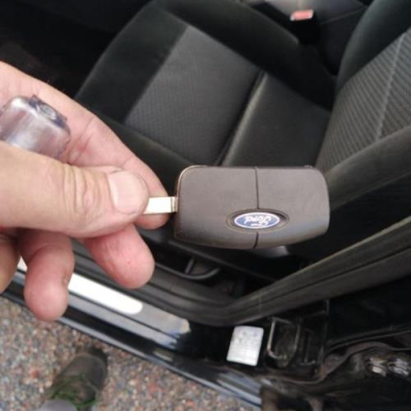 Feu arriere principal droit (feux) FORD C-MAX 1 Photo n°13