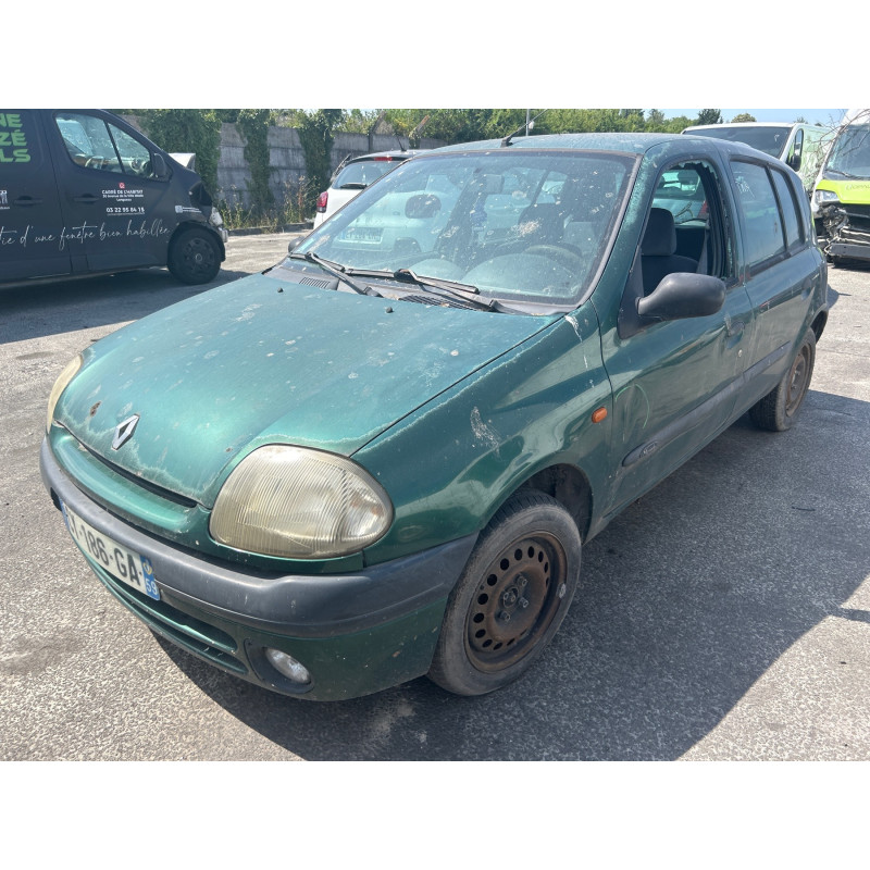 Pare choc avant RENAULT CLIO 2 Photo n°12