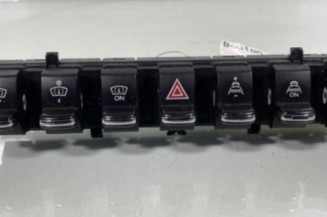 Bouton de warning PEUGEOT 3008 1 Photo n°1