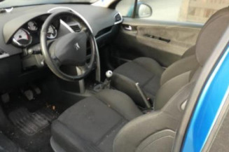 Pretensionneur de ceinture avant droit PEUGEOT 207