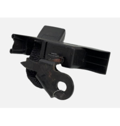 Attache ceinture arriere droit RENAULT CLIO 3