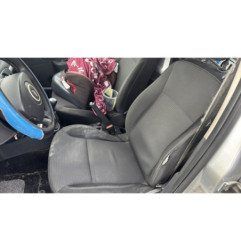 Attache ceinture arriere droit RENAULT CLIO 3