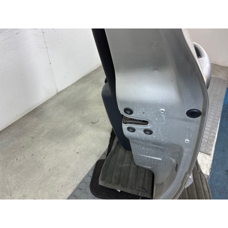 Porte avant droit RENAULT CLIO 3 Photo n°4