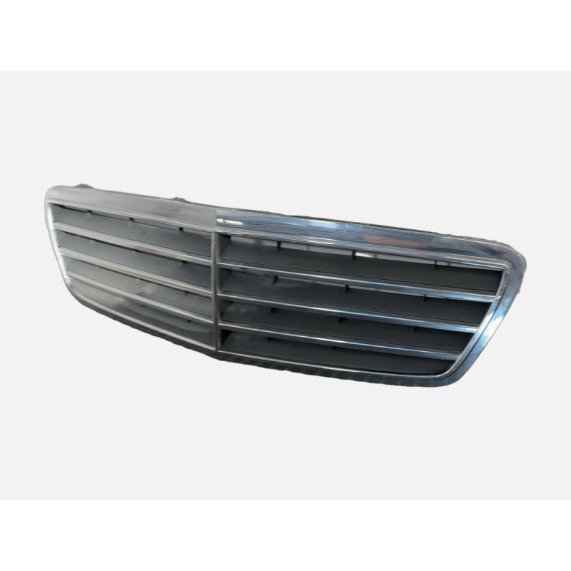 Calandre MERCEDES CLASSE C 203 Photo n°3