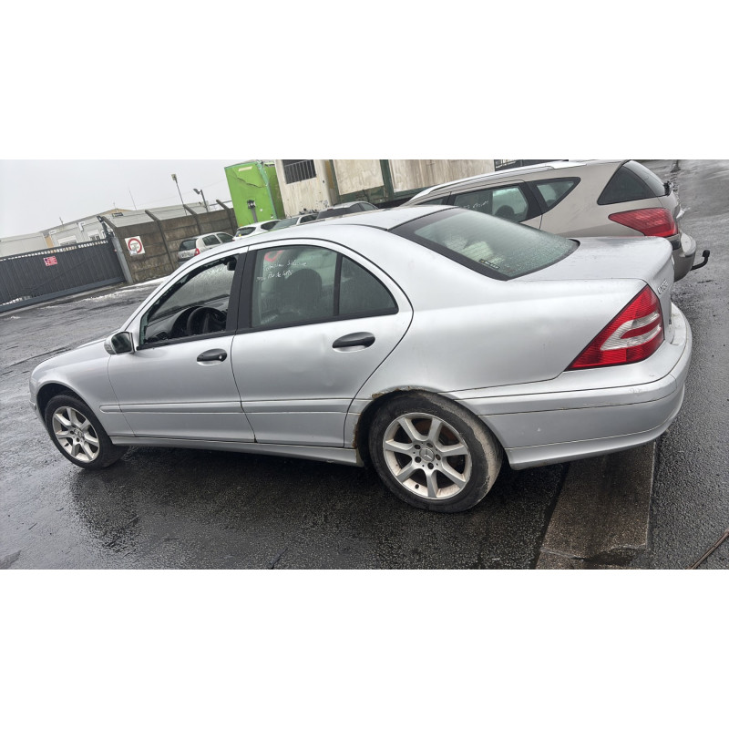 Calandre MERCEDES CLASSE C 203 Photo n°12