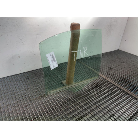 Vitre arriere droit MERCEDES CLASSE C 203