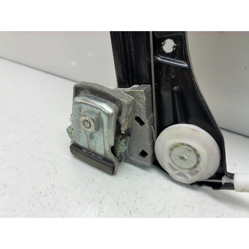Leve vitre electrique avant droit MERCEDES CLASSE C 203 Photo n°5