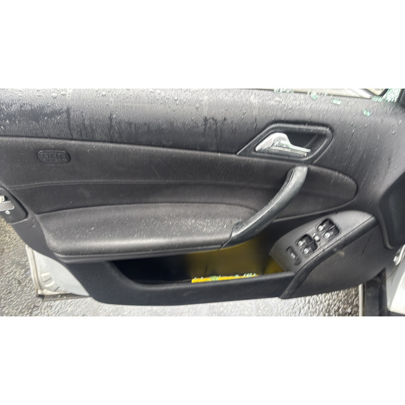 Serrure avant gauche MERCEDES CLASSE C 203 Photo n°15