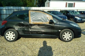 Pretensionneur de ceinture avant droit PEUGEOT 207
