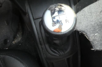 Attache ceinture arriere droit PEUGEOT 207