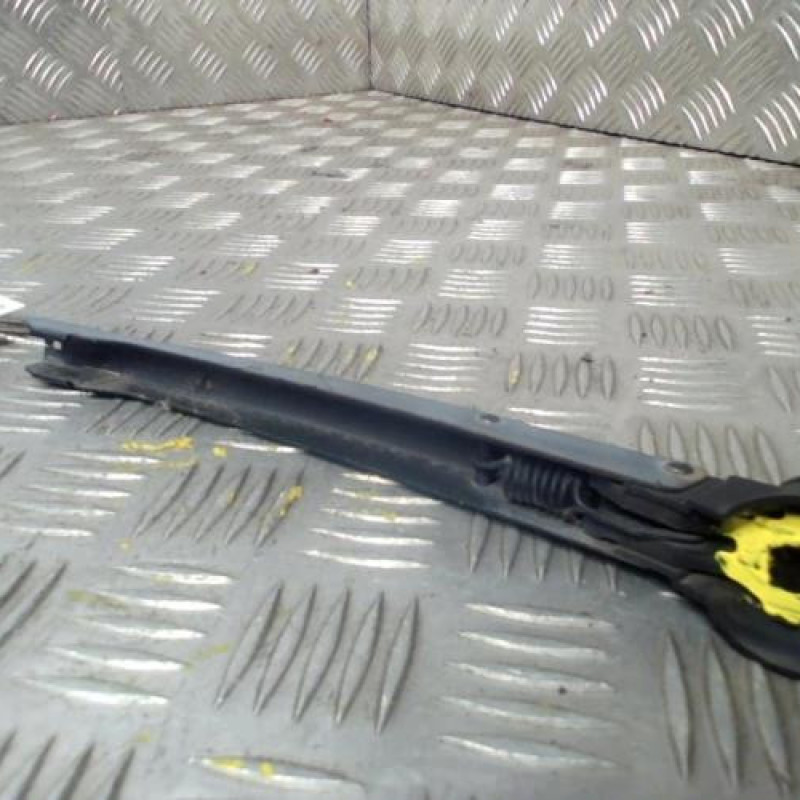 Bras essuie glace arriere VOLKSWAGEN FOX Photo n°2