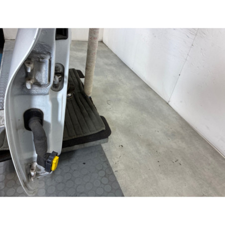 Porte avant droit RENAULT CLIO 2 CAMPUS Photo n°1