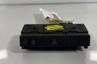 Bouton de warning OPEL MERIVA B Photo n°1