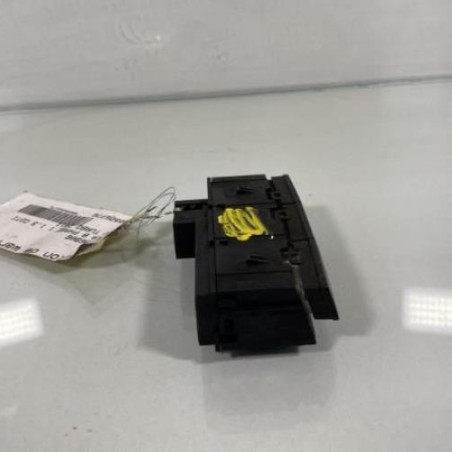 Bouton de warning OPEL MERIVA B