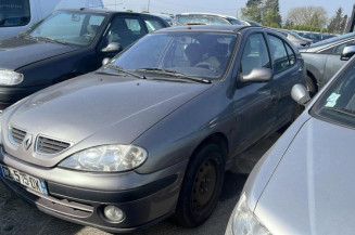 Capot RENAULT MEGANE 1
