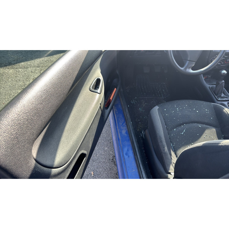 Antenne PEUGEOT 206 Photo n°14