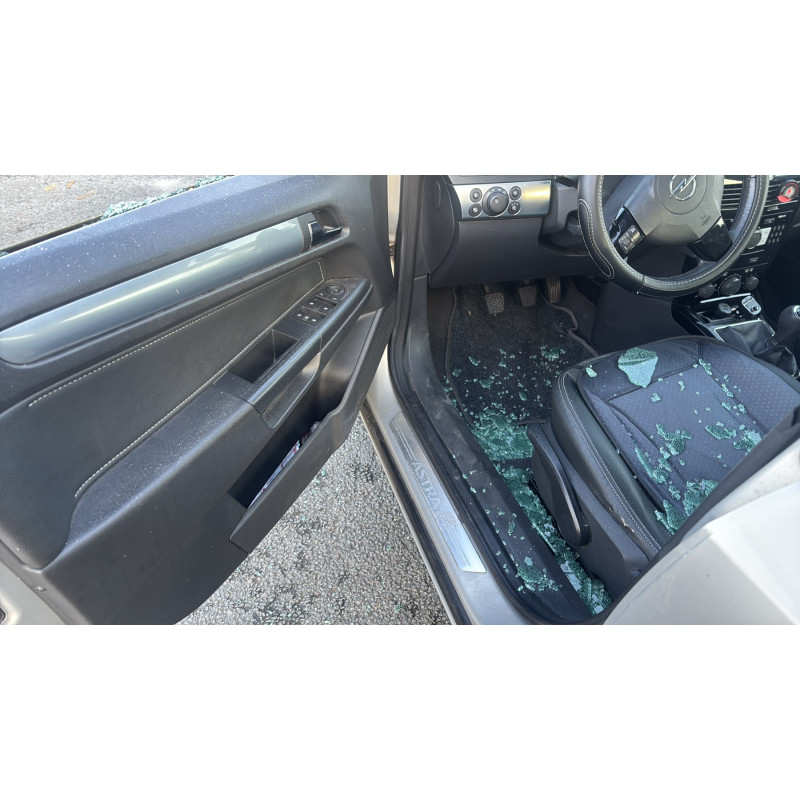 Calandre OPEL ASTRA H Photo n°13