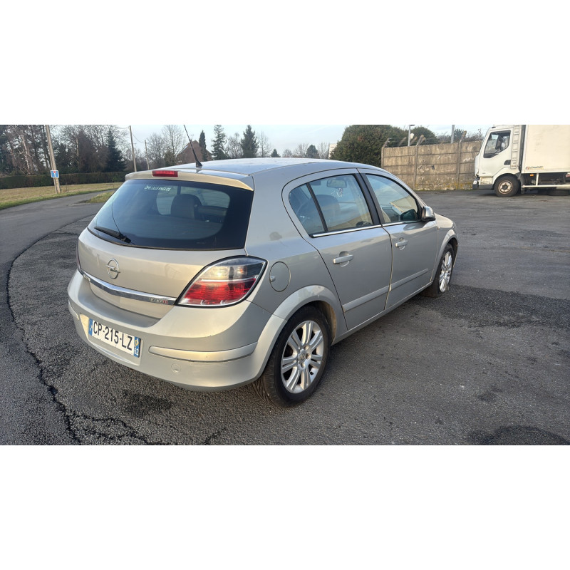 Capot OPEL ASTRA H Photo n°11