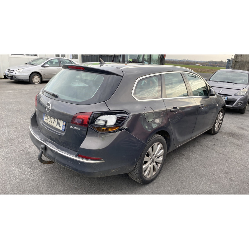 Attache ceinture avant droit OPEL ASTRA J SPORTS Photo n°9